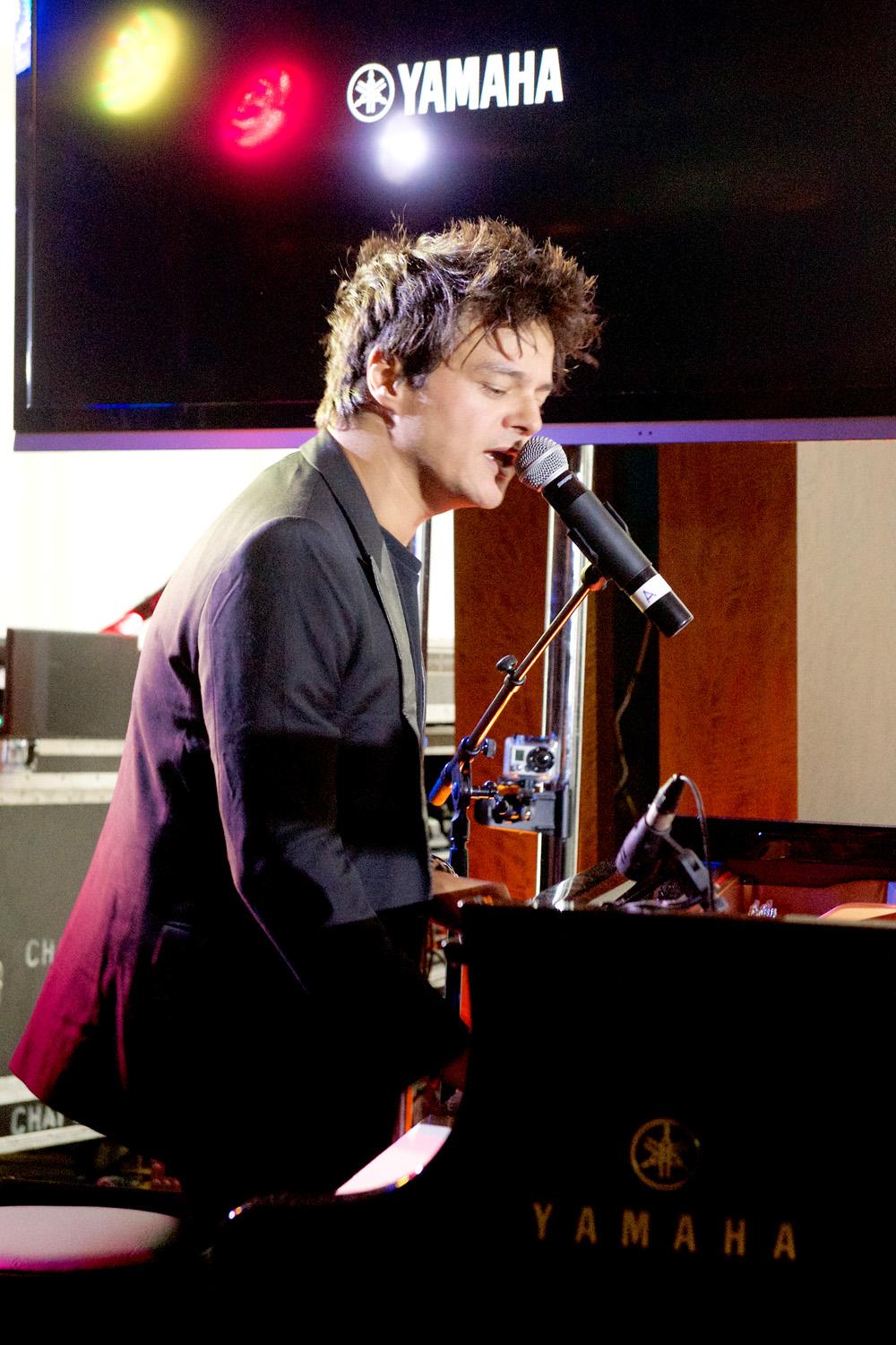 Jamie Cullum unveils the Disklavier Enspire